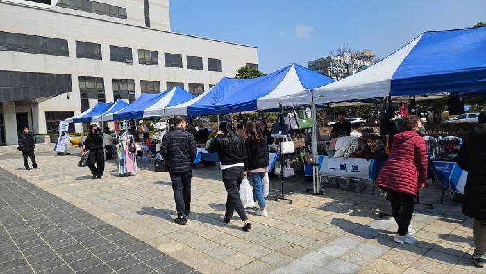 전북자치도, 자활생산품 시군 순회장터 개최 ‘호응’ 기사 이미지