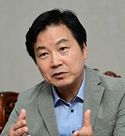 주요국들 정부 부채에 떨고 있는 국제 금융시장(2) 기사 이미지