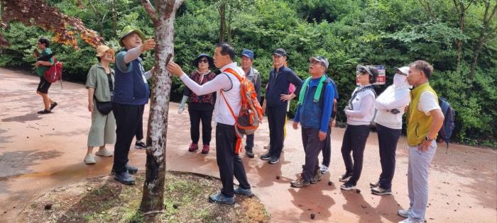 장수군, 사찰 연계 와룡자연휴양림 ‘산림치유 프로그램’ 운영 기사 이미지