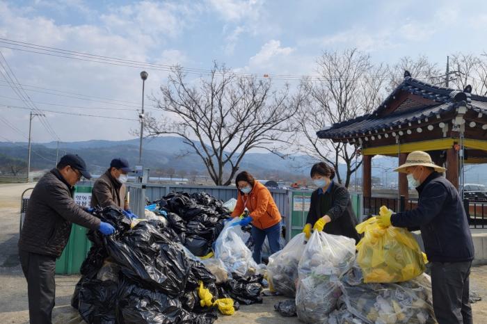 시민 불편은 덜고 청결은 더하고” 정읍시, 일상을 바꾸는 청소행정 ‘호평’ 기사 이미지