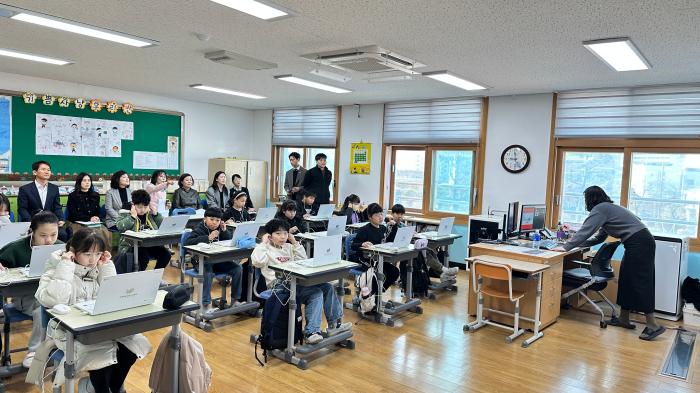 전북교육청, 도내 48개 학급서 'AI·디지털 수업나눔' 운영 기사 이미지