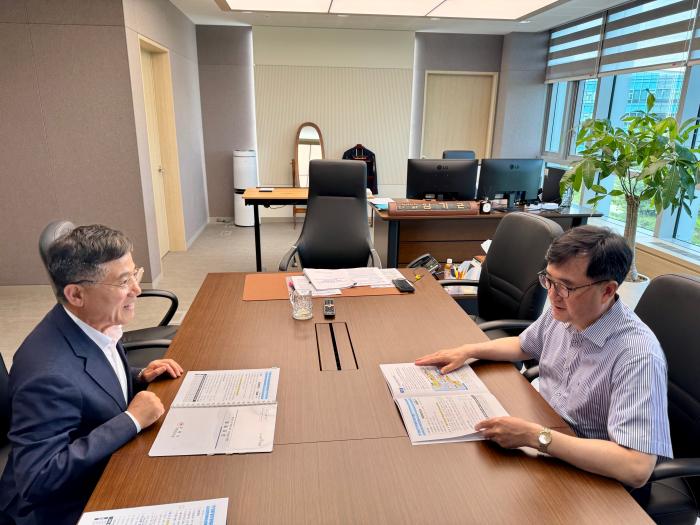 정성주 김제시장, 기획처 차관 만나 핵심 국가예산 사업 건의 기사 이미지