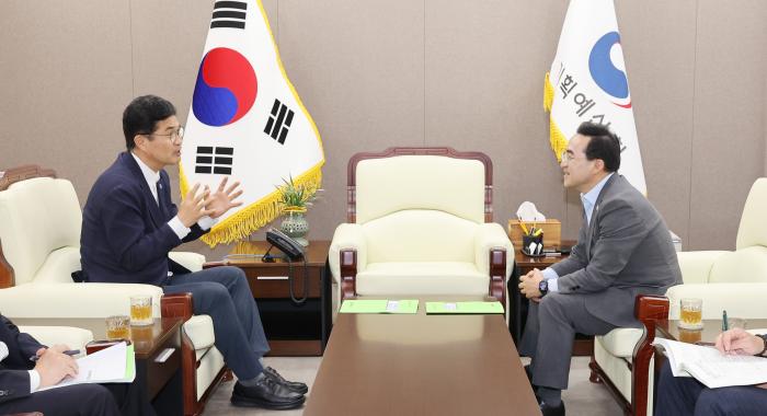 이원택 전북지사, 3조 규모 핵심사업 정부예산안 반영 건의 기사 이미지