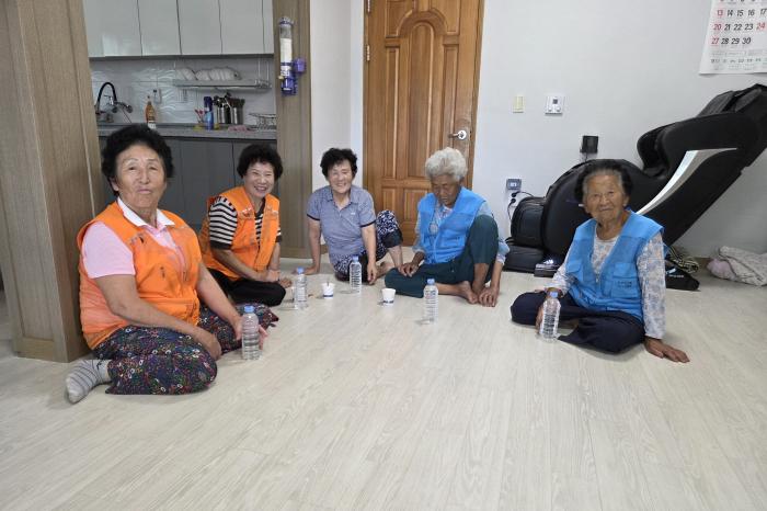 무주군, 수확 철 ‘생수 나눔 캠페인’ 기사 이미지