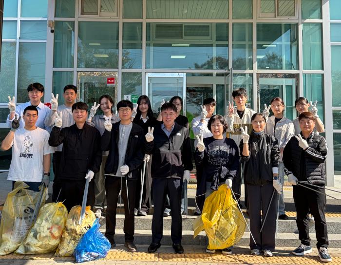 완주군시설관리공단, 창립 2주년 기념 환경정화 추진 기사 이미지